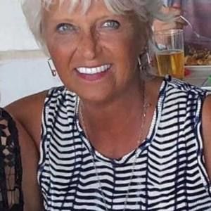 Meet your Posher, Roxanne